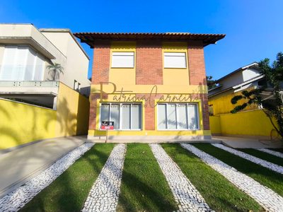Casa, 6 quartos, 208 m² - Foto 1