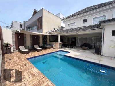 Casa, 4 quartos, 350 m² - Foto 1