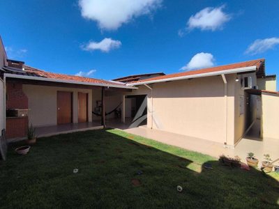 Casa, 3 quartos, 183 m² - Foto 1