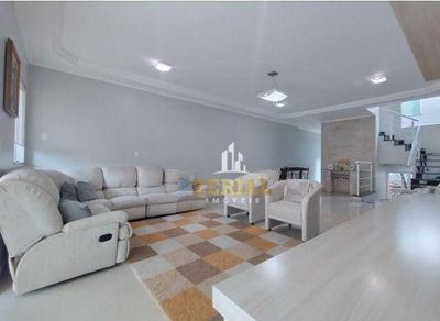 Sobrado, 3 quartos, 285 m² - Foto 1