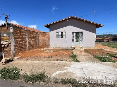 Casa, 2 quartos, 261 m² - Foto 1