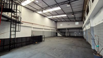 Depósito-Galpão, 384 m² - Foto 1