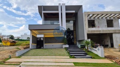 Sobrado, 3 quartos, 361 m² - Foto 1