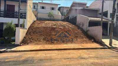 Loteamento e Condomínio, 210 m² - Foto 1