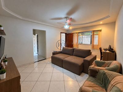 Casa, 2 quartos, 210 m² - Foto 1