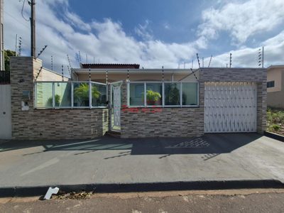 Casa, 2 quartos, 206 m² - Foto 1