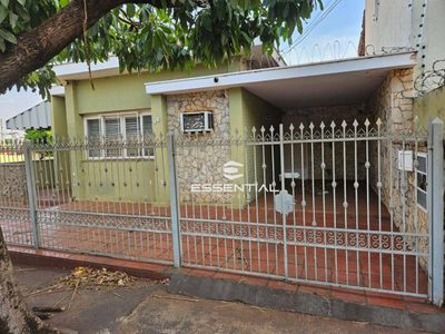 Casa, 3 quartos, 169 m² - Foto 1