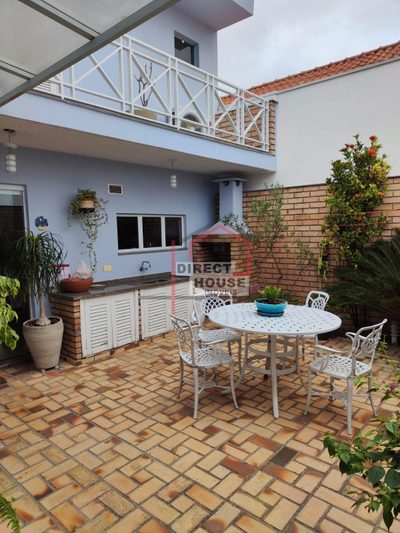 Casa, 3 quartos, 220 m² - Foto 1