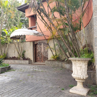 Casa, 6 quartos, 1353 m² - Foto 1