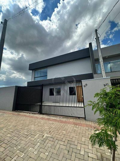 Sobrado, 2 quartos, 200 m² - Foto 1
