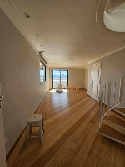 Cobertura, 3 quartos, 204 m² - Foto 2