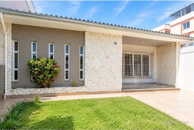 Casa, 3 quartos, 176 m² - Foto 1