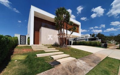 Sobrado, 4 quartos, 607 m² - Foto 1