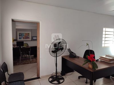 Imóvel Comercial, 218 m² - Foto 2