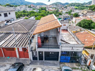 Casa, 6 quartos, 90 m² - Foto 1