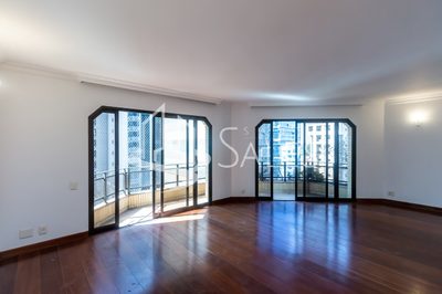 Apartamento, 3 quartos, 240 m² - Foto 1