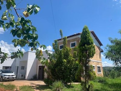 Chácara, 4 quartos, 2500 m² - Foto 1