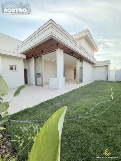 Casa, 1 quarto, 209 m² - Foto 2