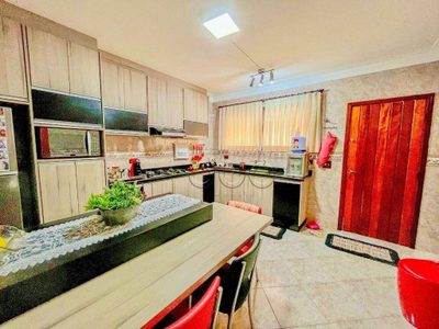 Casa, 3 quartos, 186 m² - Foto 2