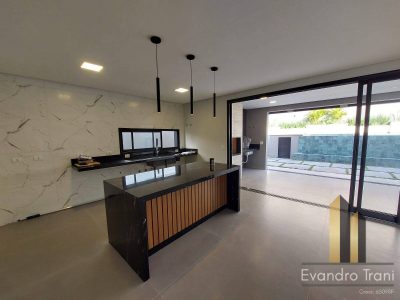 Casa, 4 quartos, 325 m² - Foto 2