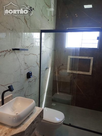 Casa, 3 quartos, 201 m² - Foto 2