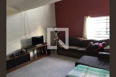 Casa, 3 quartos, 234 m² - Foto 1