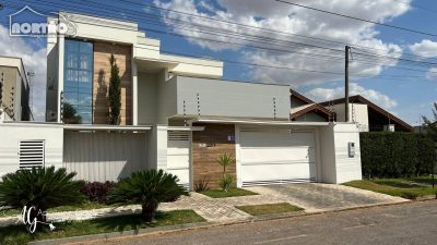 Casa, 3 quartos, 284 m² - Foto 1