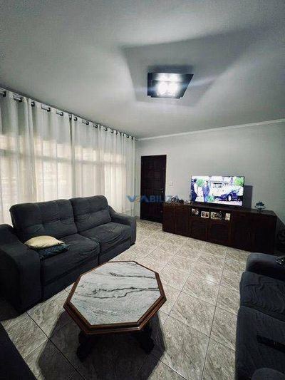 Sobrado, 3 quartos, 244 m² - Foto 1