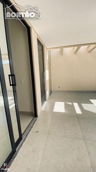Casa, 3 quartos, 107 m² - Foto 4
