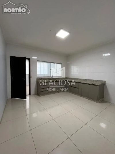 Casa, 3 quartos, 145 m² - Foto 3