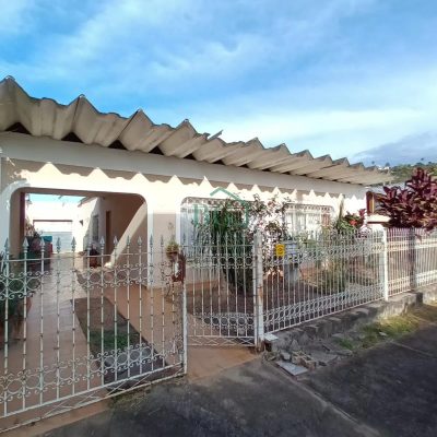 Casa, 3 quartos, 194 m² - Foto 1