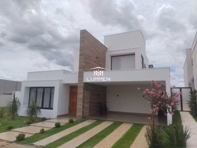 Casa, 3 quartos, 215 m² - Foto 1