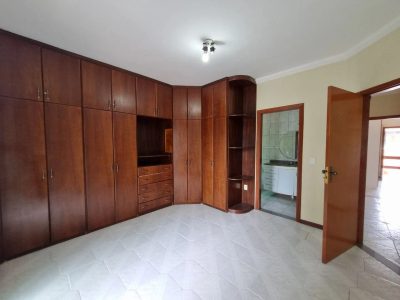 Casa, 3 quartos, 228 m² - Foto 3