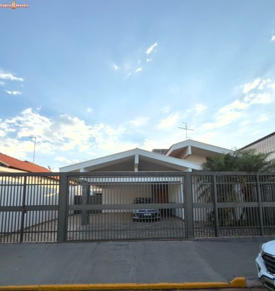 Casa, 3 quartos, 689 m² - Foto 1