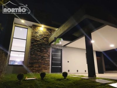 Casa, 5 quartos, 181 m² - Foto 1