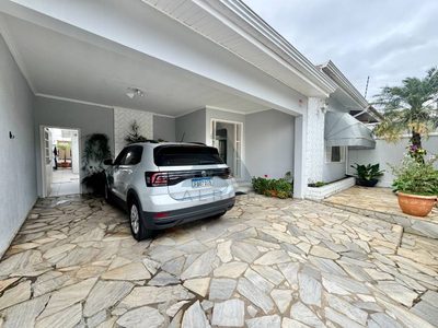 Casa, 3 quartos, 230 m² - Foto 1
