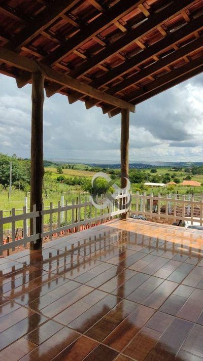 Chácara, 2 quartos, 1070 m² - Foto 1