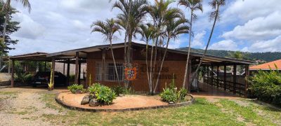 Chácara, 4 quartos, 1500 m² - Foto 1