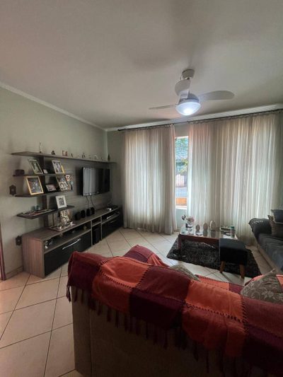 Casa, 3 quartos, 181 m² - Foto 1