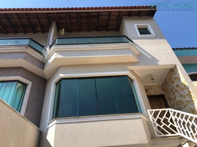 Sobrado, 3 quartos, 196 m² - Foto 1