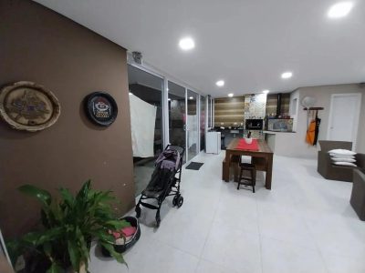 Casa, 5 quartos, 241 m² - Foto 2