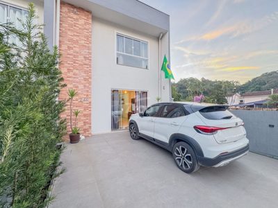 Casa, 3 quartos, 134 m² - Foto 1