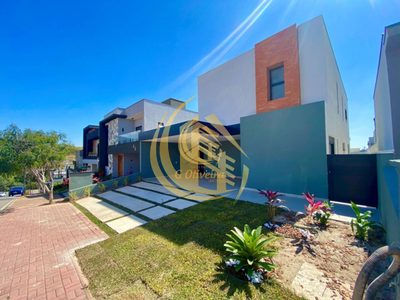 Sobrado, 3 quartos, 267 m² - Foto 1
