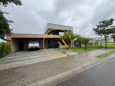Casa, 4 quartos, 250 m² - Foto 1