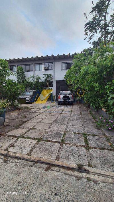 Depósito-Galpão, 1027 m² - Foto 1