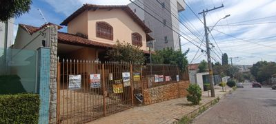 Casa, 4 quartos, 360 m² - Foto 1