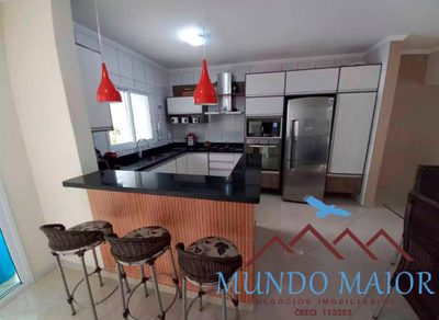 Casa, 3 quartos, 190 m² - Foto 1