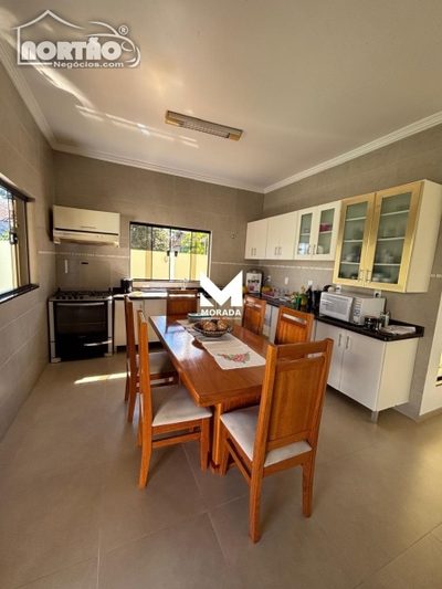 Casa, 3 quartos, 204 m² - Foto 3