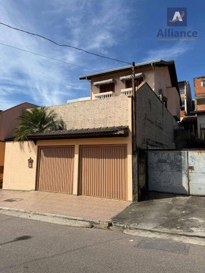 Casa, 3 quartos, 356 m² - Foto 1