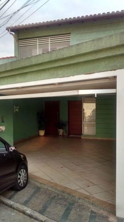 Sobrado, 3 quartos, 240 m² - Foto 1